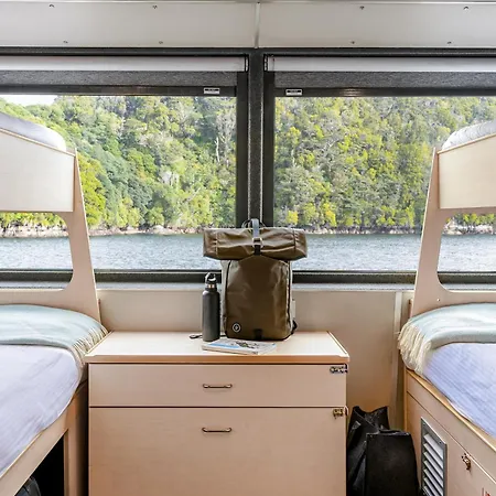 Milford Sound Overnight Cruise - Fiordland Discovery Exterior photo